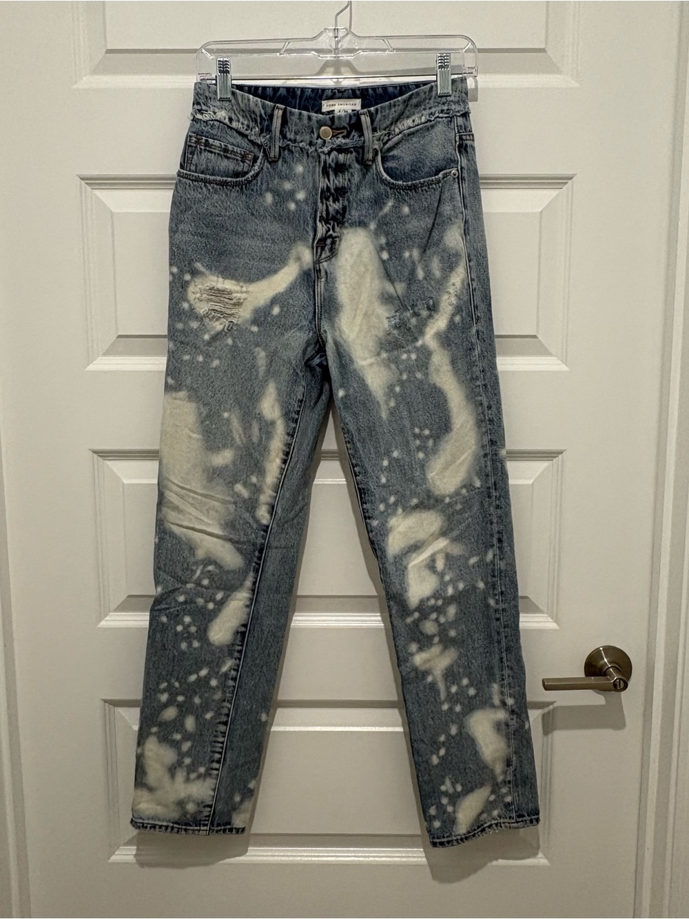 Good American Bleach-Splatter Straight Leg Jeans in Blue and White